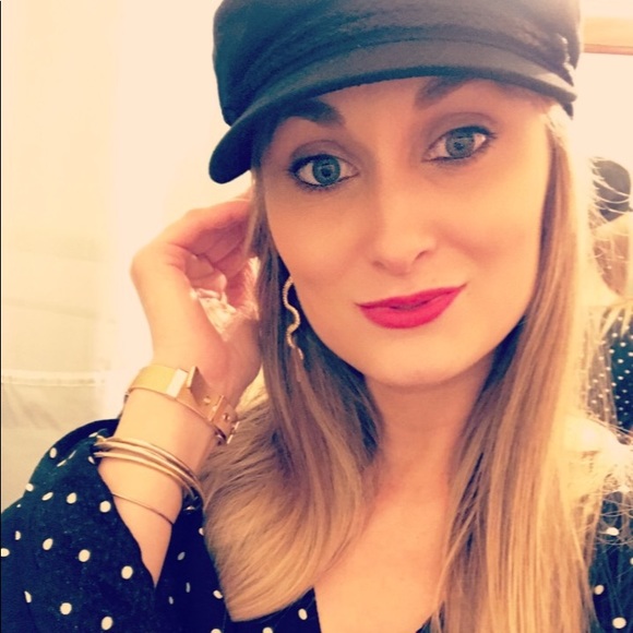 Meet your Posher, Amy - Picture 2 of 4